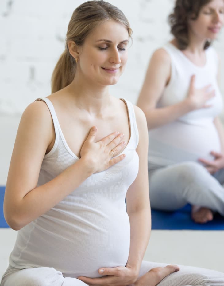 Accompagnement d'une doula pendant la grossesse – devenir doula sans diplôme, École Yoga Doula